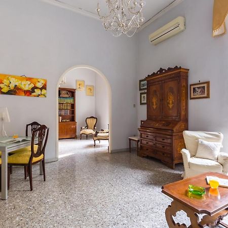 Rettifilo Family Apartment By Wonderful Italy نابولي المظهر الخارجي الصورة